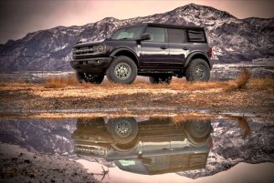 Ford Bronco Lift Kit - 2" Front 2.5" Rear SST Kit - ReadyLIFT Suspensions - Non-Sasquatch Package