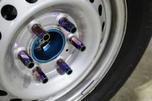 Ford Bronco Locking Lug Nut Set - Mishimoto - Mishimoto Aluminum - Neo Chrome - 2021