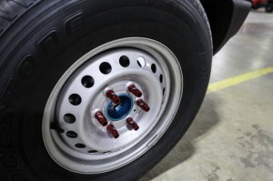 Ford Bronco Locking Lug Nut Set - Mishimoto - Red - 2021