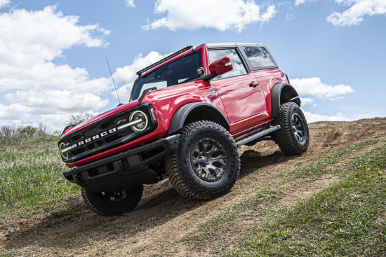Ford Bronco UCA Kit - Fabtech - Non-Bilstein, w/ Uniballs, 1in - 2021+