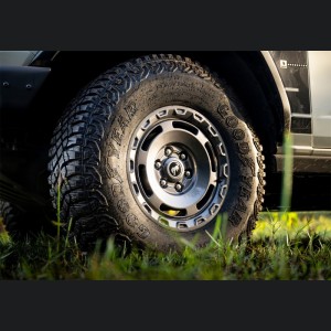 Ford Bronco Custom Wheels - 17" Genuine Everglades - Carbonized Gray