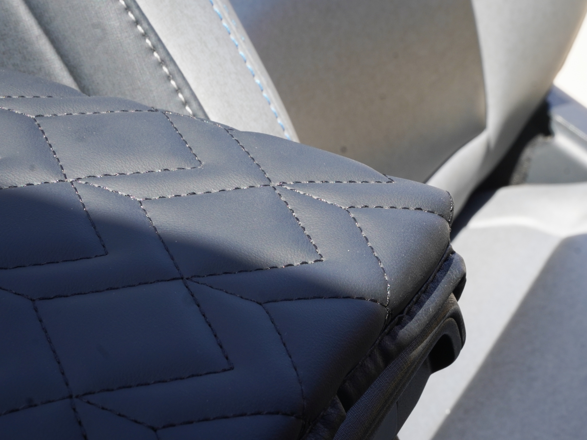 Ford Bronco Armrest Cover - EcoLeather - Arrow Pattern, FT22031522